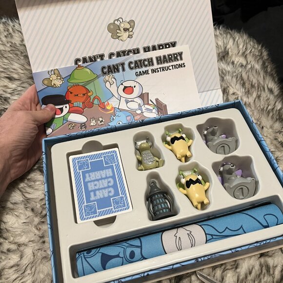 CAN'T CATCH HARRY Card Game An Odd 1s Out Game Family Game Night! - Picture 2 of 2